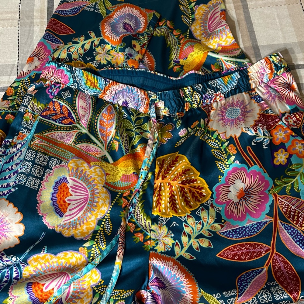 Johnny Was Vibrant Print Silk Pull On Drawstring Pants - Picture 11 of 16